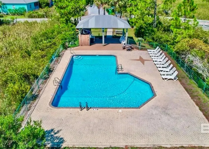 Spacious House With Pool Access And Ocean Views Holiday home *