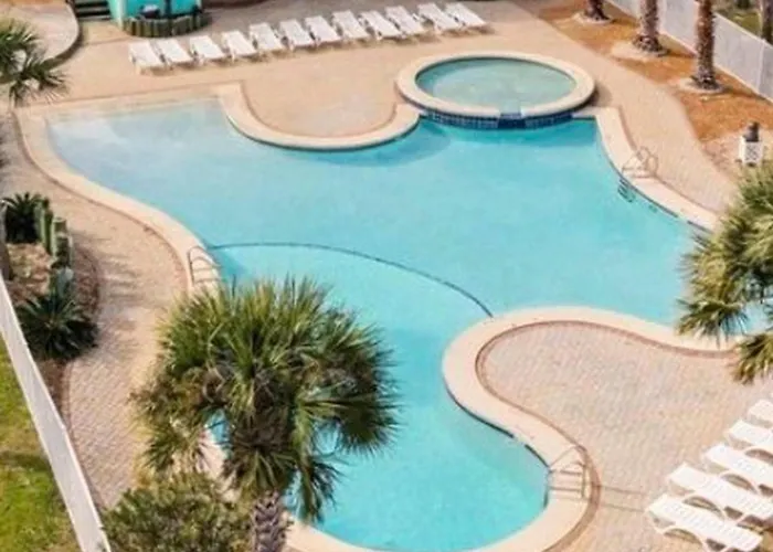 Spacious House With Pool Access And Ocean Views Holiday home