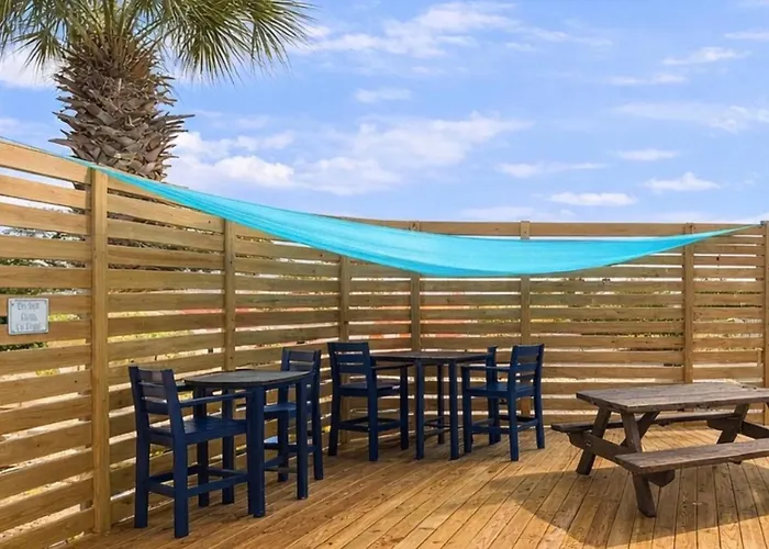 Spacious House With Pool Access And Ocean Views Holiday home *