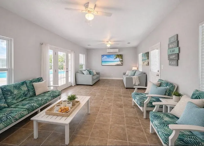 Holiday home Spacious House With Pool Access And Ocean Views