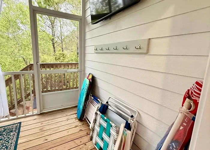 Spacious House With Pool Access And Ocean Views Holiday home *